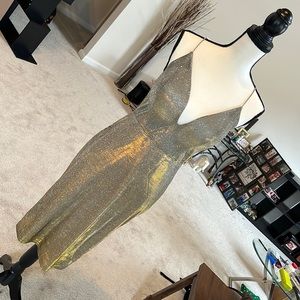 Gold Sexy Dress! Worn one for a Christmas party. Size Large